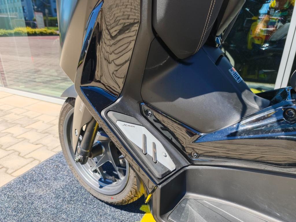 Yamaha X-Max 125 TECH MAX - 12