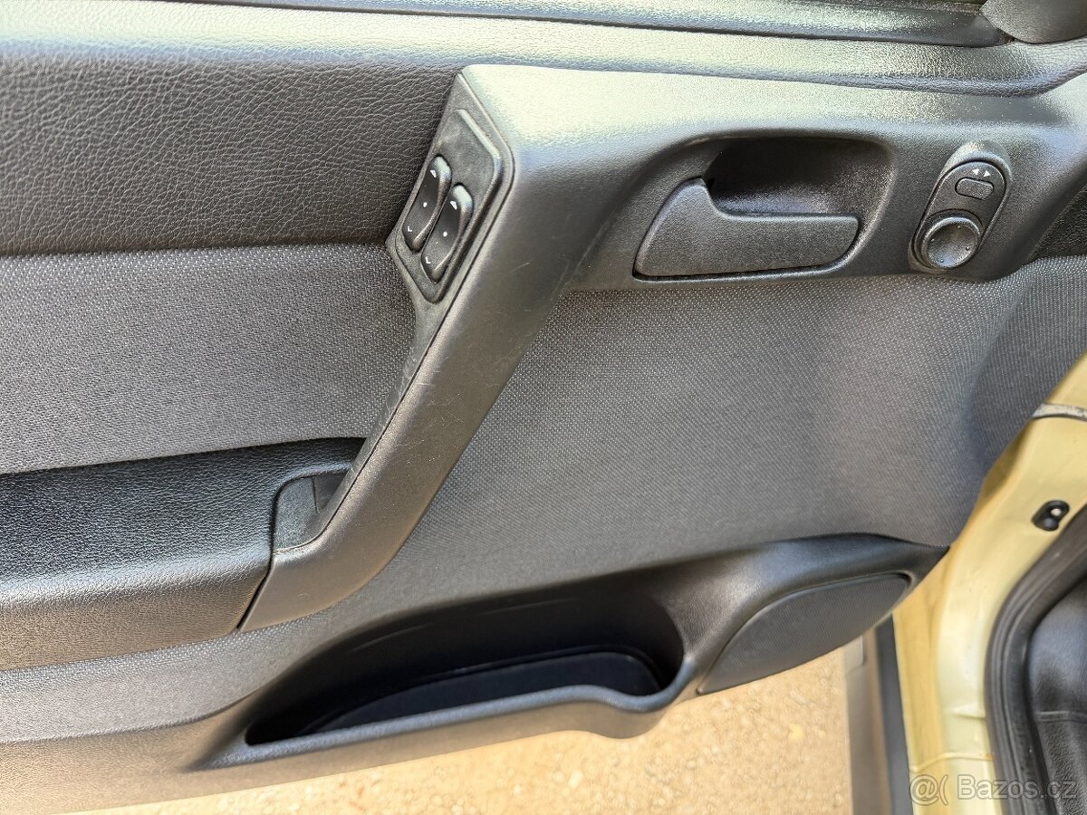 Opel Astra 1.4i - 12