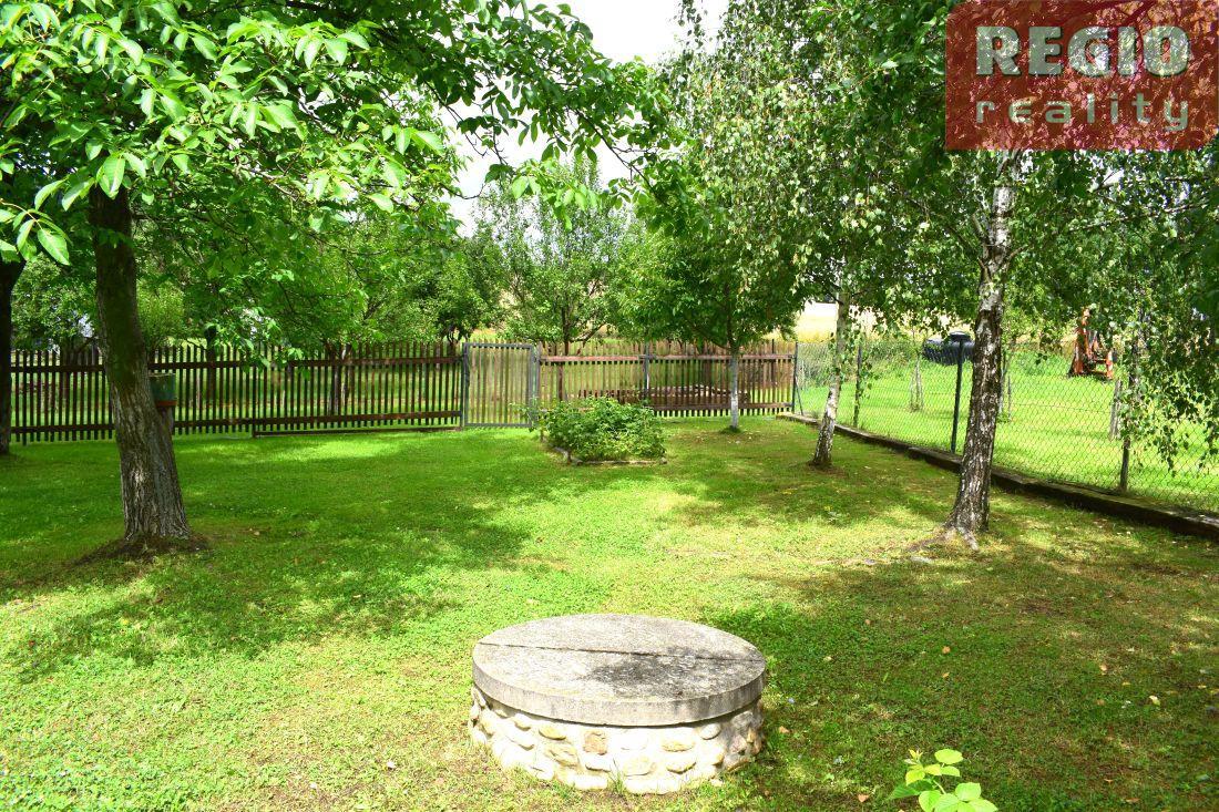 Prodej chalupy s číslem popisným ,na krásném místě v obc - 12