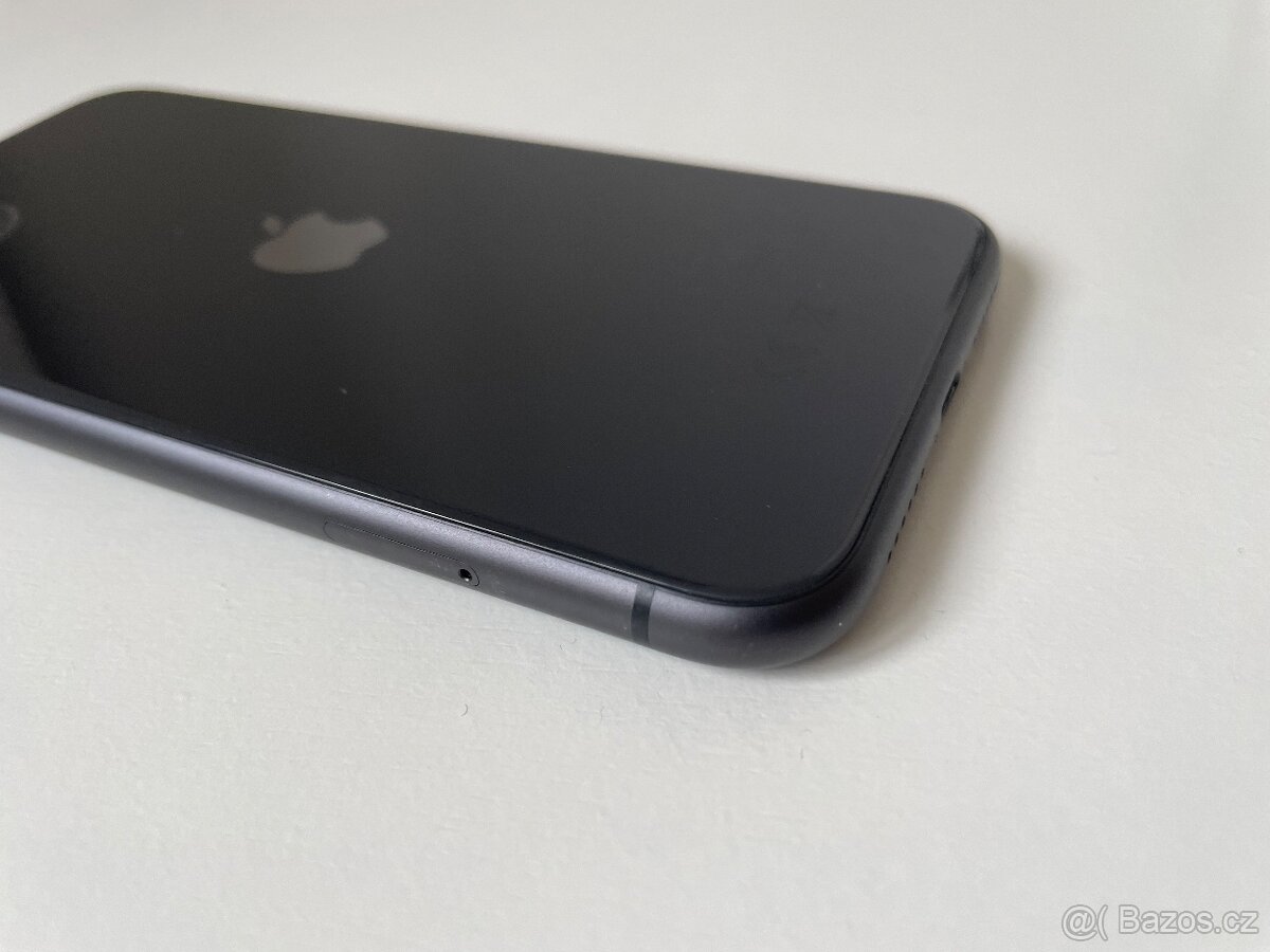 Apple iPhone 11 128GB Black - 12
