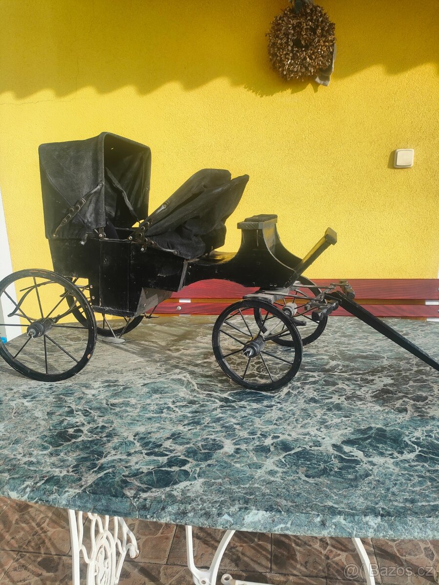 Starý koňský kočár pro panenky Landauer - 12