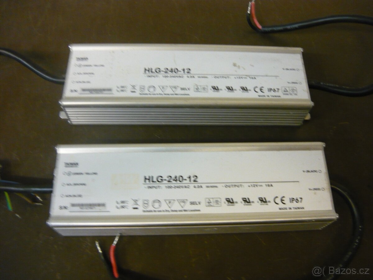 trafo 12 V cena 190 kč - 12