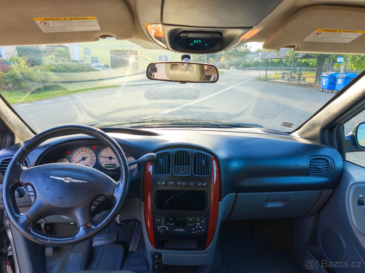 Chrysler Grand Voyager 2.8 CRD - 12