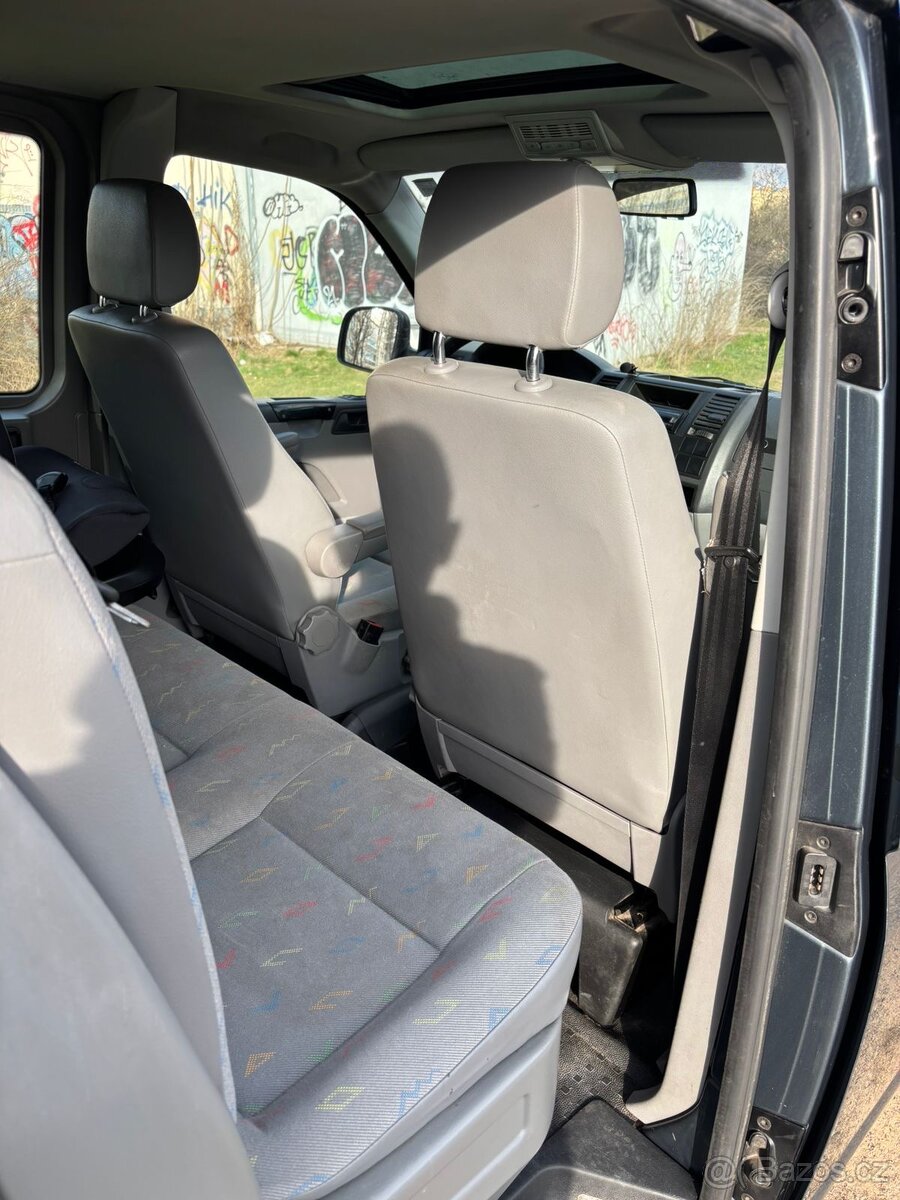 VW Transporter T5 1.9 tdi 77kW - 12