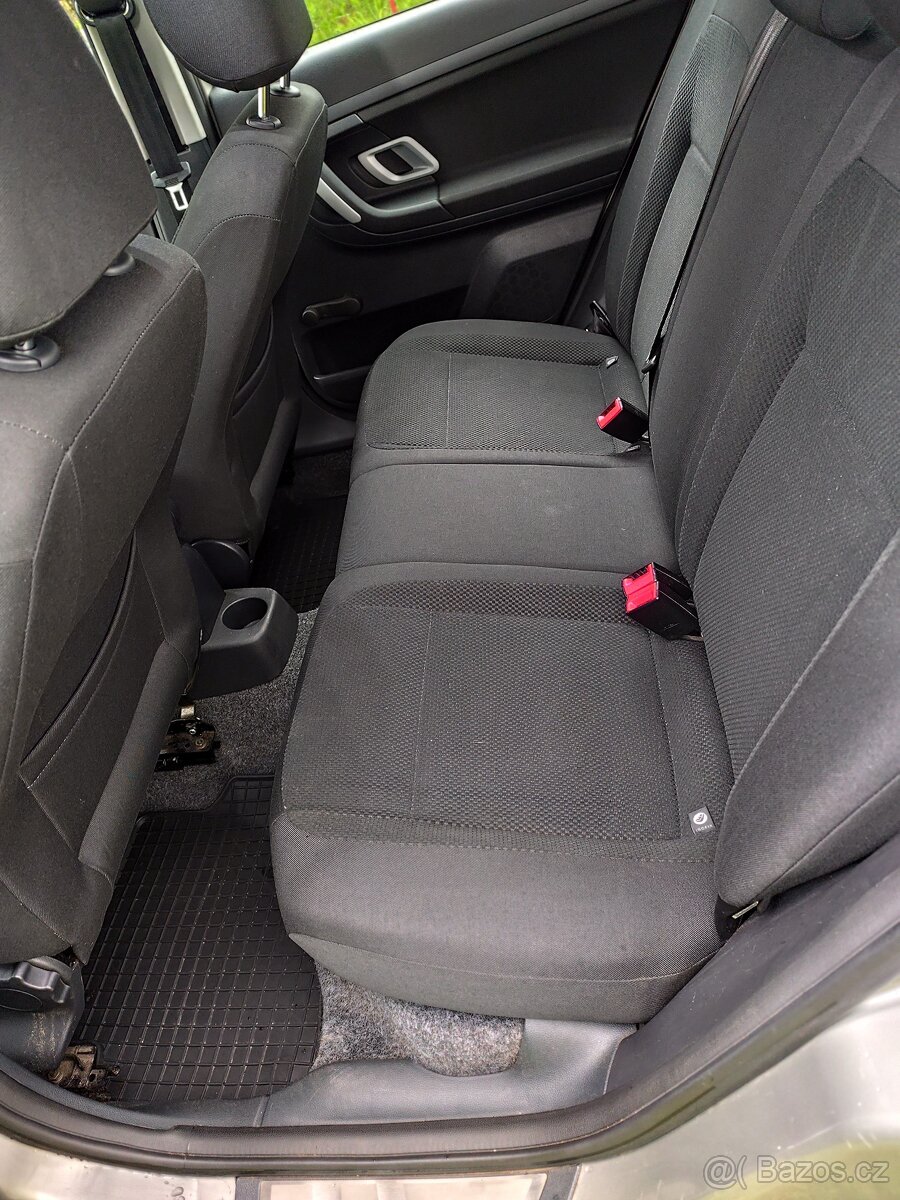 Škoda Fabia 2 - 12
