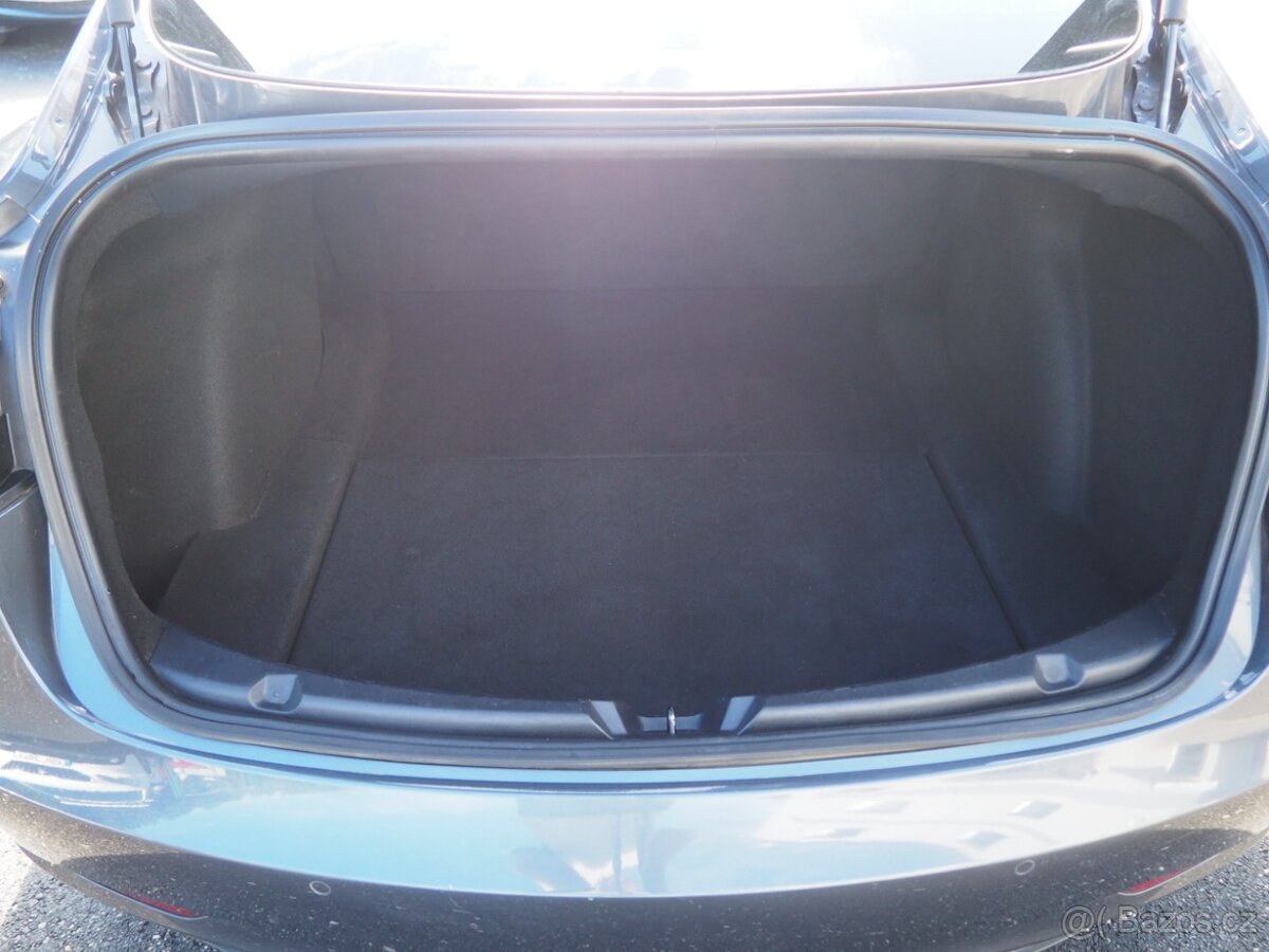 2019 Tesla Model 3 LR Dual Motor, tažné, DPH - 12