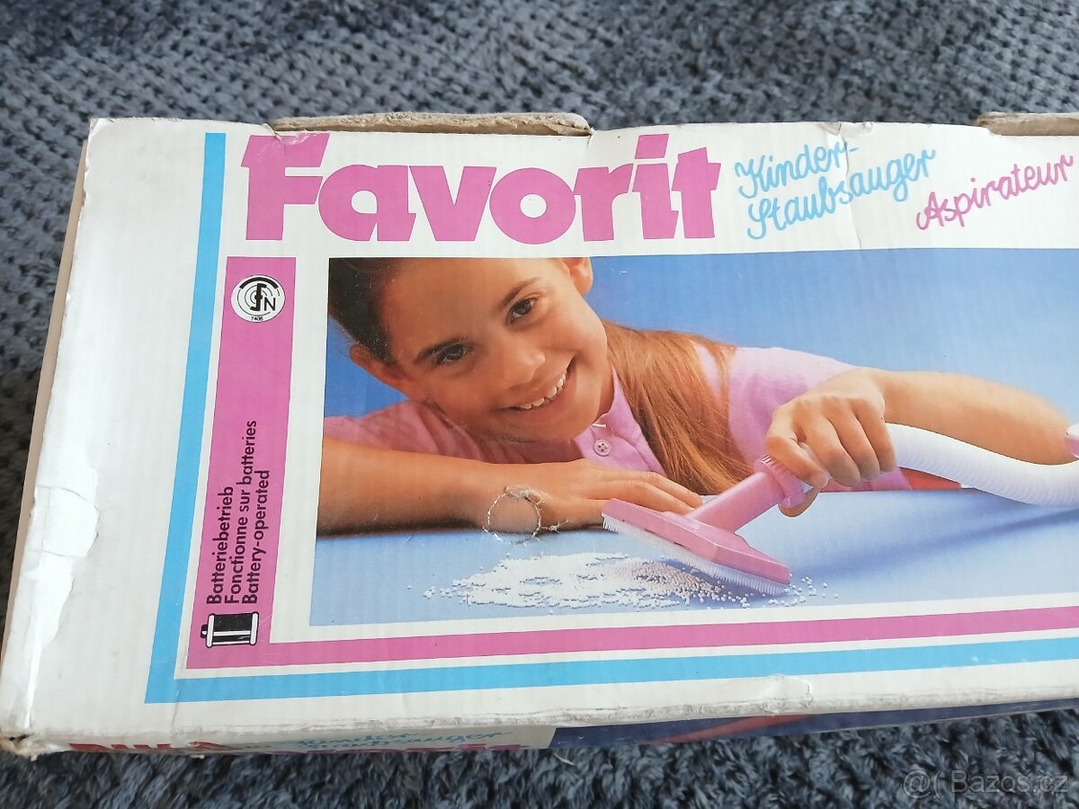 Favorit vysavač - 12