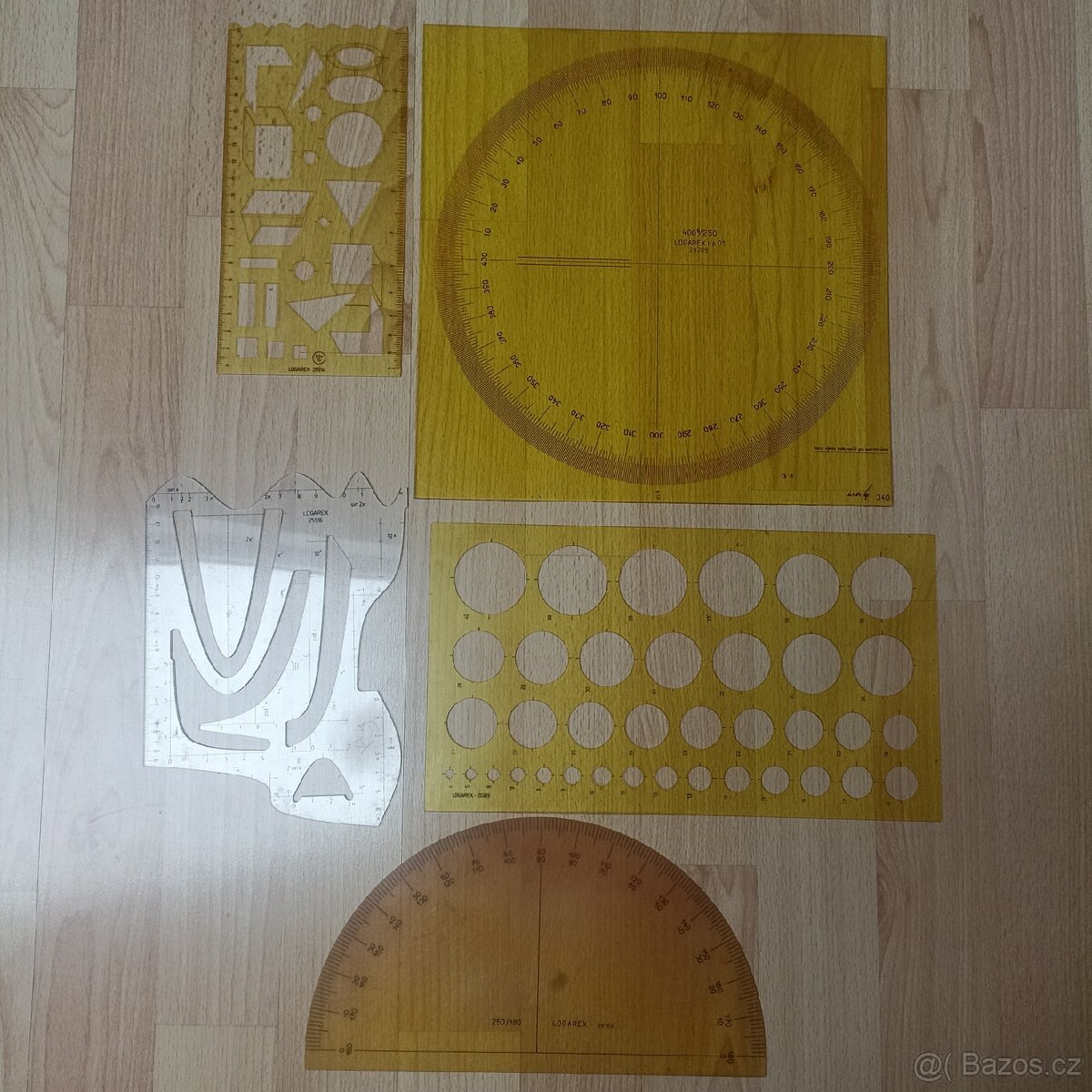 Školní potřeby - 12