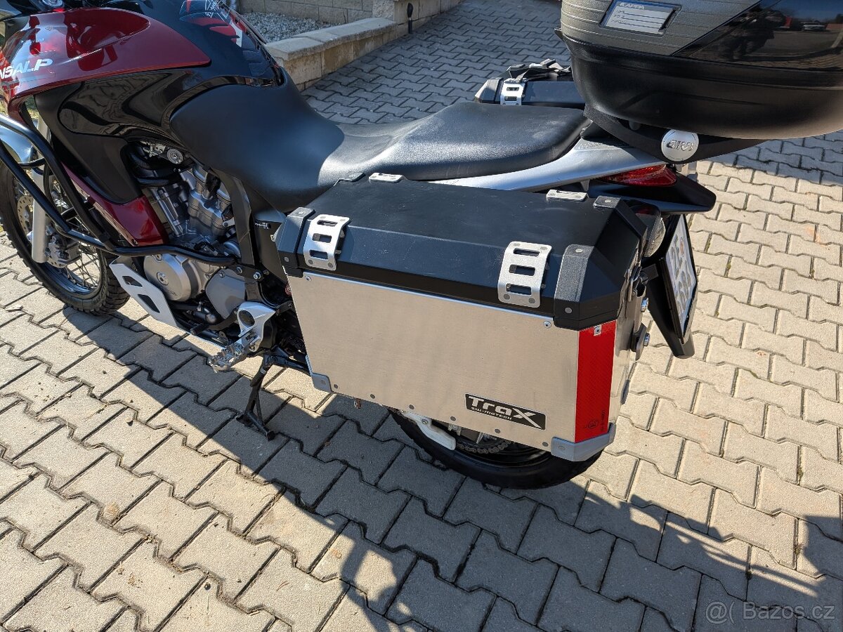 Honda Transalp 700 - 12