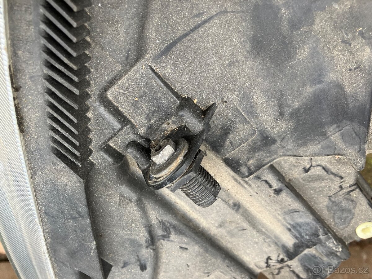 ŠKODA SUPERB II FACELIFT-PŘEDNÍ KOMPLETNÍ SVĚTLOMETY - 12