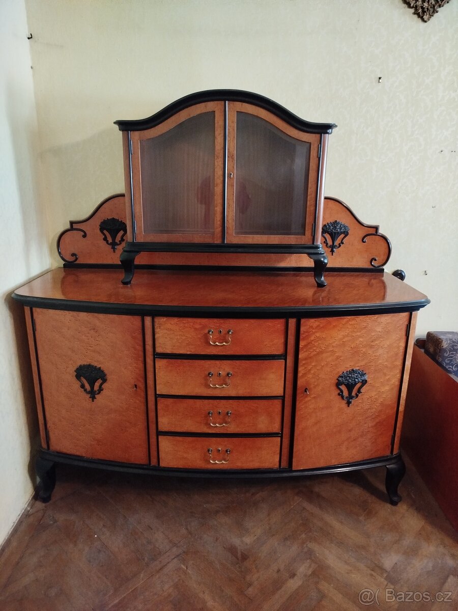 Starožitný obývací nábytek v zachovalém stavu - 12