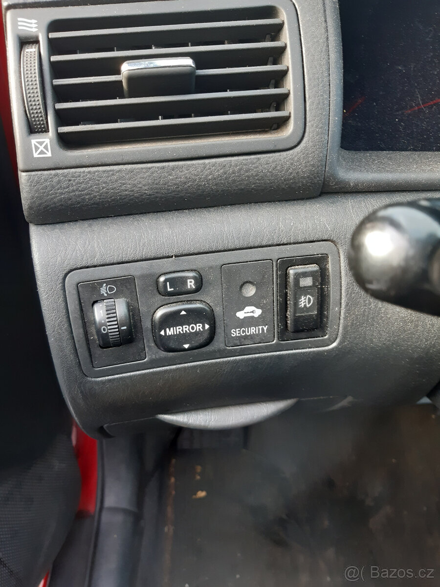 Toyota Corolla 1,4 D-4D 66kW 2005 Combi 1ND - dily - 12