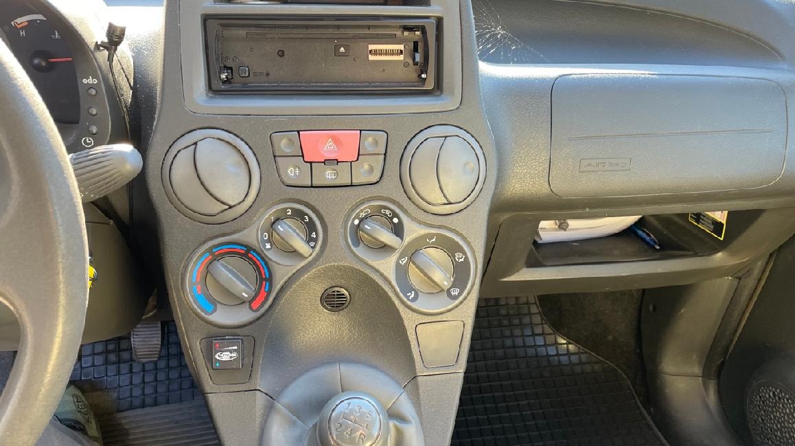 Fiat Panda, 1.2i 51KW // LPG // TAŽNÉ // RV 5/2011 - 12