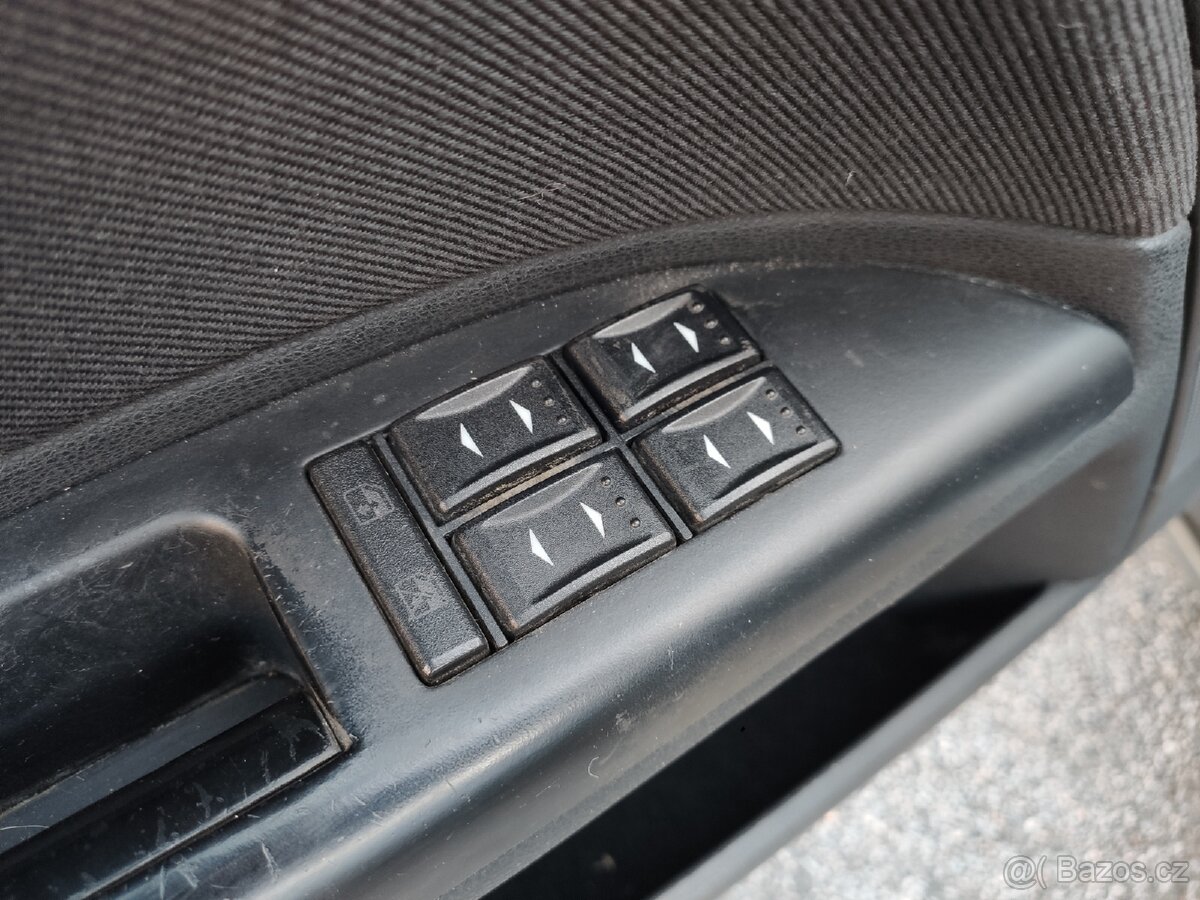 Ford Mondeo 2.0 TDCi 85kw, r.v. 2005, klima, tažné - 12