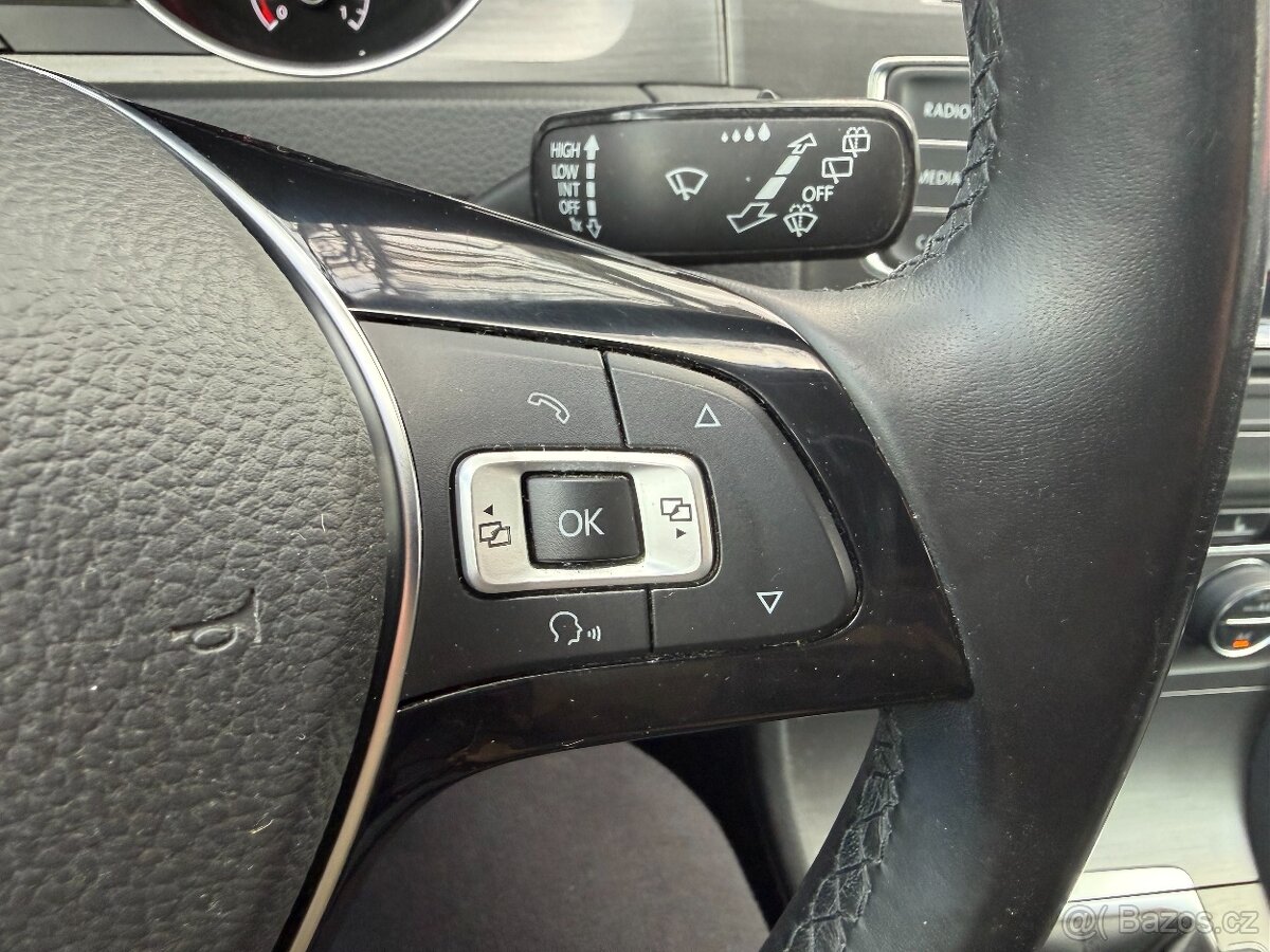 Volkswagen Golf 1,4 TSi Serviska, ParkPilot, ALU - 12