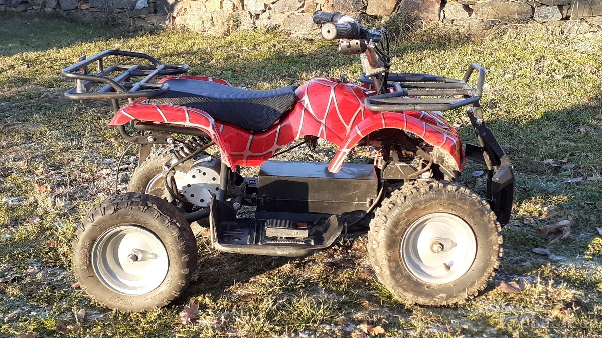 2 x elektrická čtyřkolka ATV REZERVACE do 10.12.2025 - 12