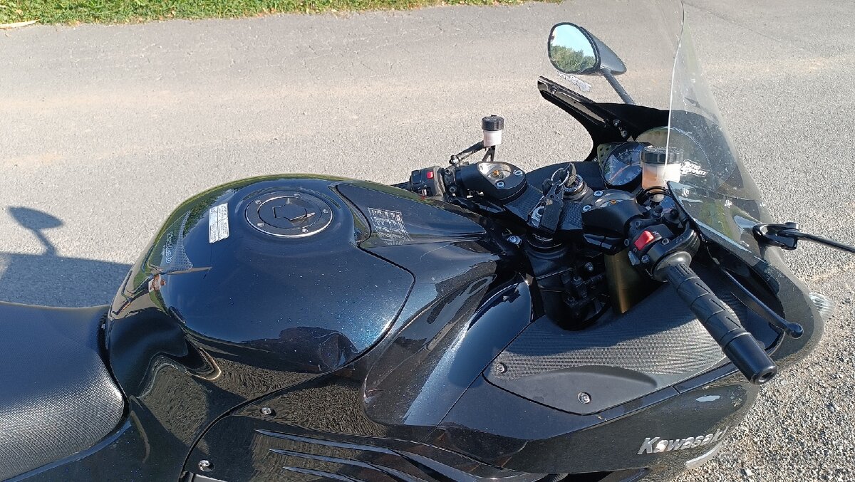 Kawasaki ZZR 1400 ABS - 12