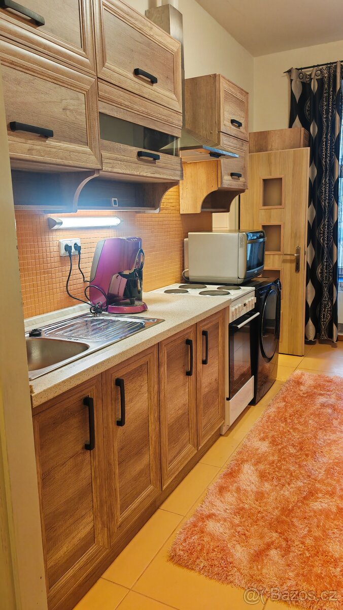 Krátkodobý pronájem, SPĚCHÁ - 12