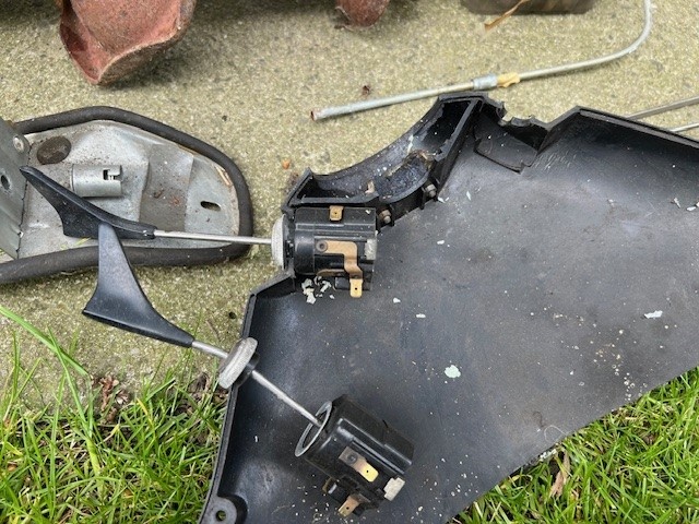 Škoda 1000MB - náhradní díly - 12