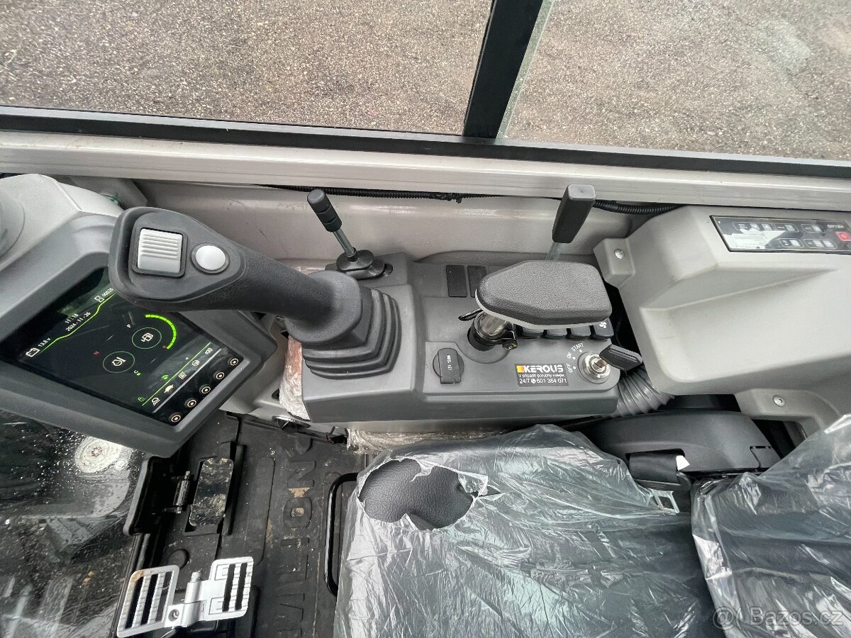 Pásový bagr Zoomlion ZE26GU - 12