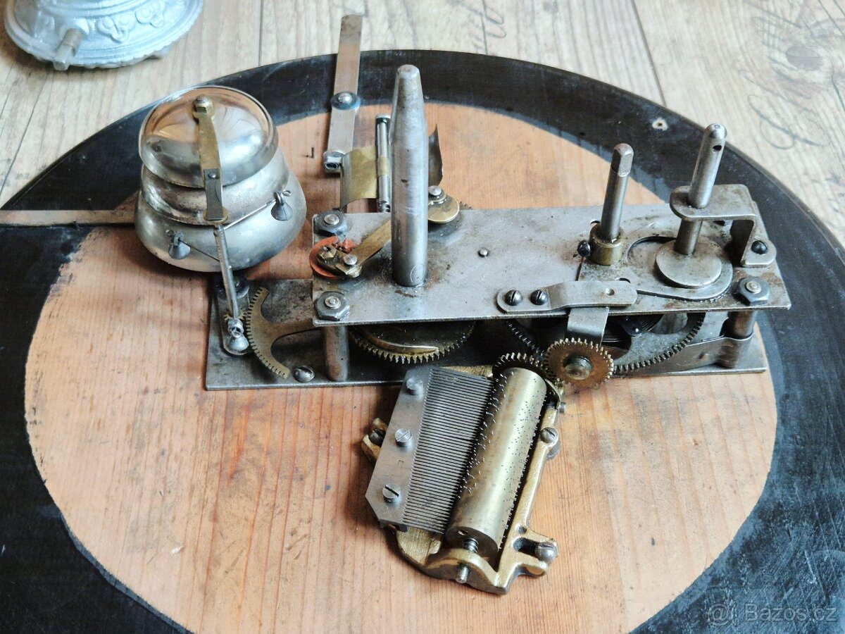 Starožitný hudební automat se zvonky, 1890 - 12