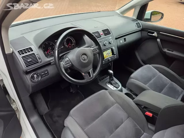 Touran 2.0TDI 103kW Highline DSG,7.míst,xenon,tažné,Webasto - 12