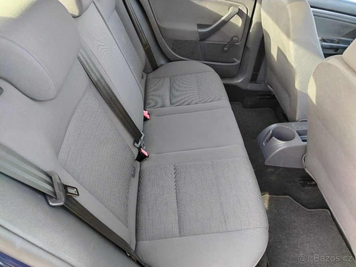 Prodám Volkswagen Golf 5 po servise, STK, v pěkném stavu - 12