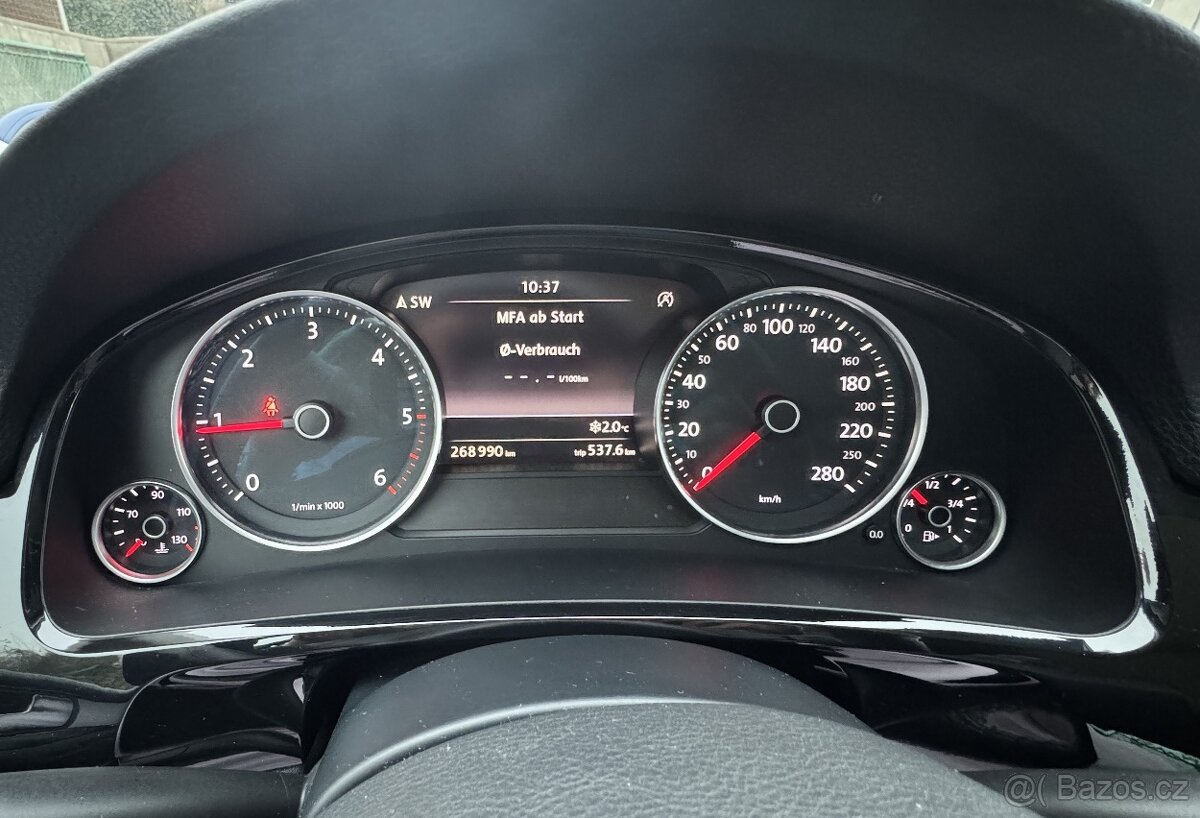 Volkswagen Touareg - 12