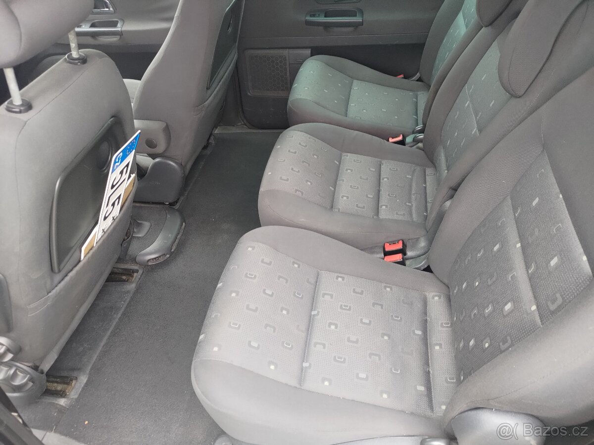 Volkswagen Sharan 2.0 TDi 103 kW - 12