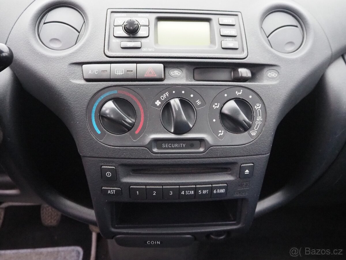 Toyota Yaris 1.3 KLIMATIZACE - 12