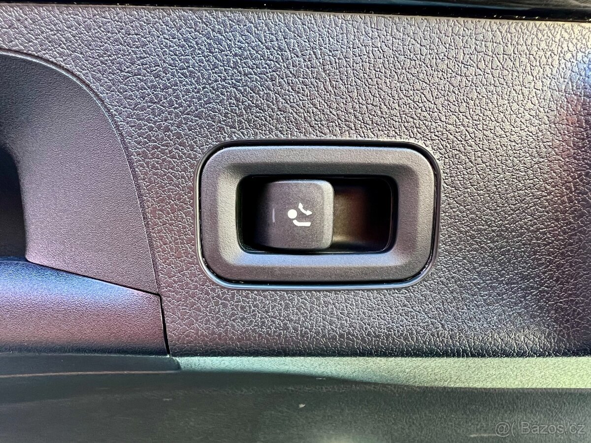 Mercedes-Benz CLA 180d SHOOTING BREAK / 2020 - 12