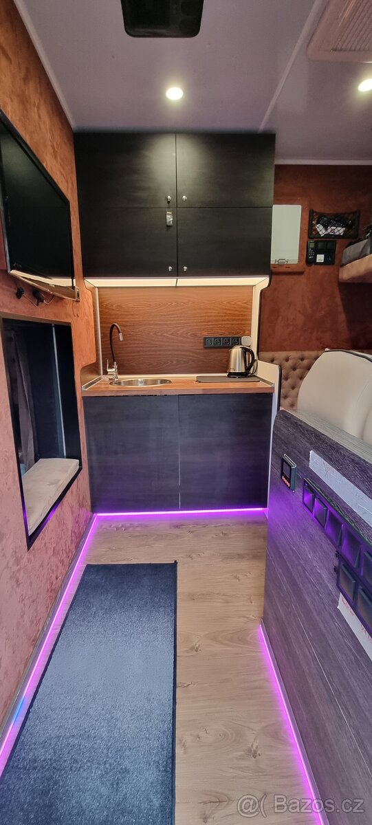 Iveco prepravnik na koně - 12