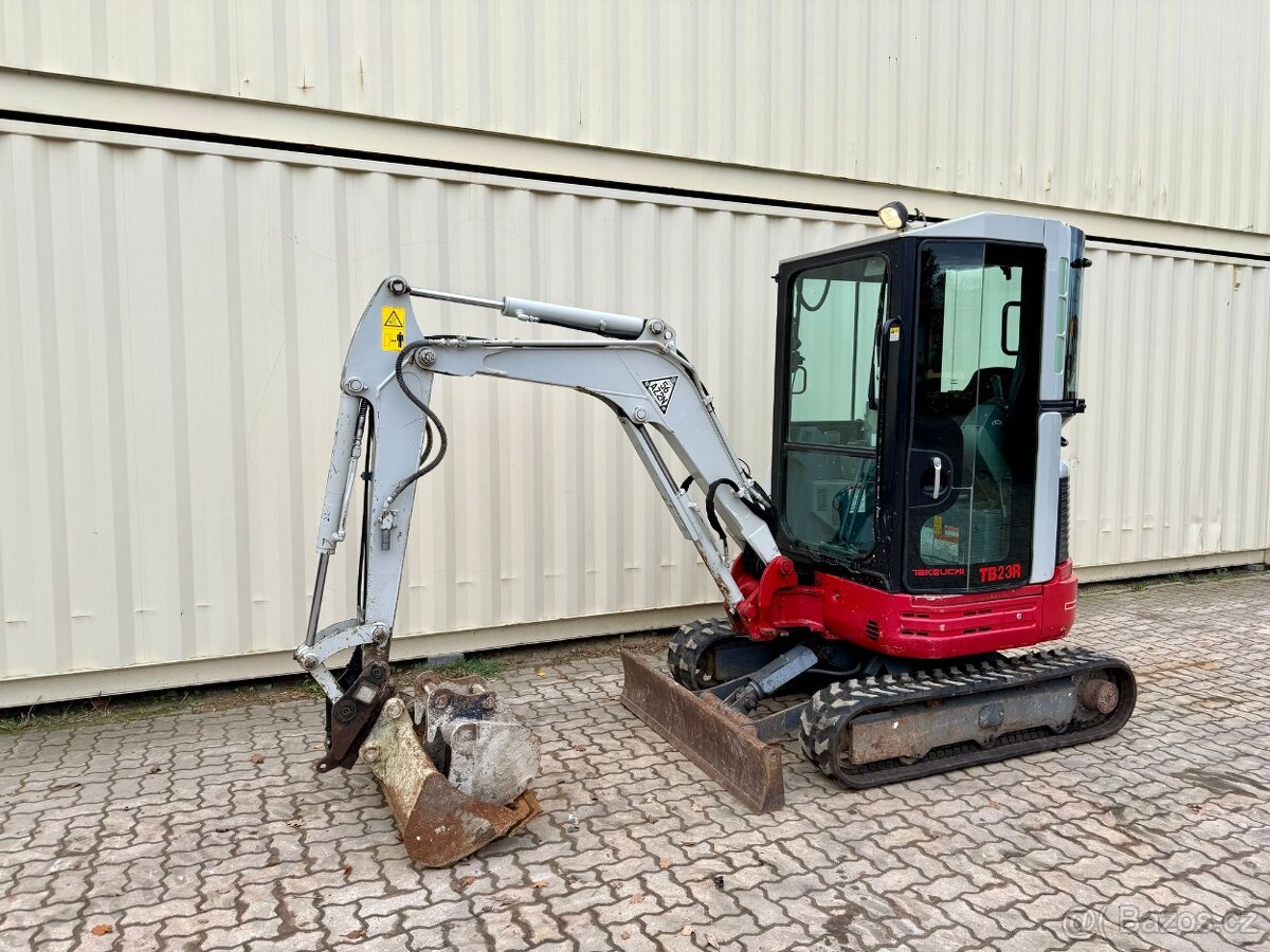 Minibagr Takeuchi TB23R - 12