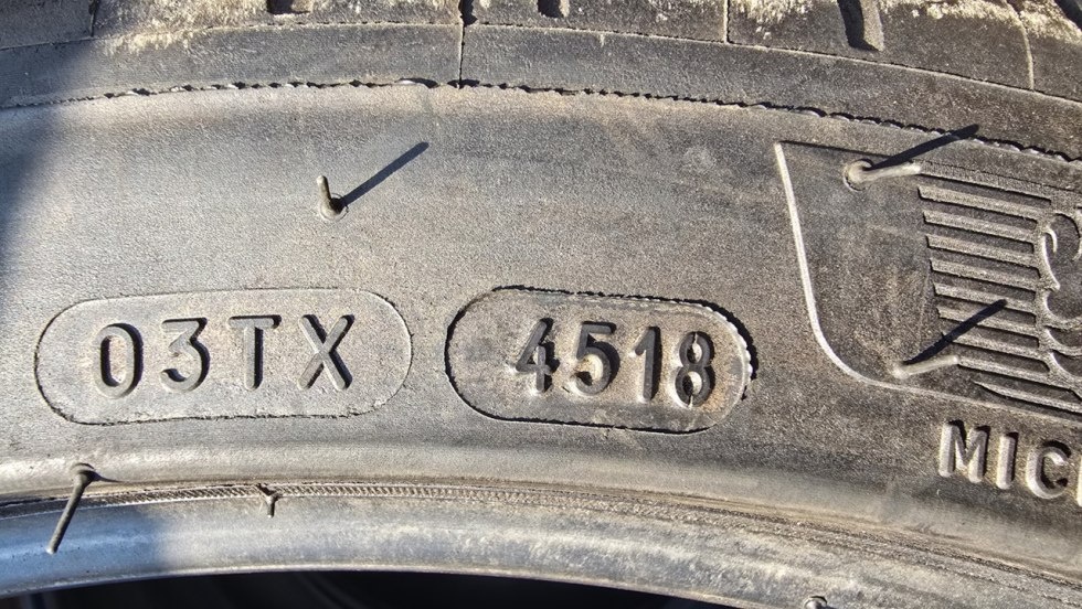 Letní pneu 225/40/18 Michelin - 12