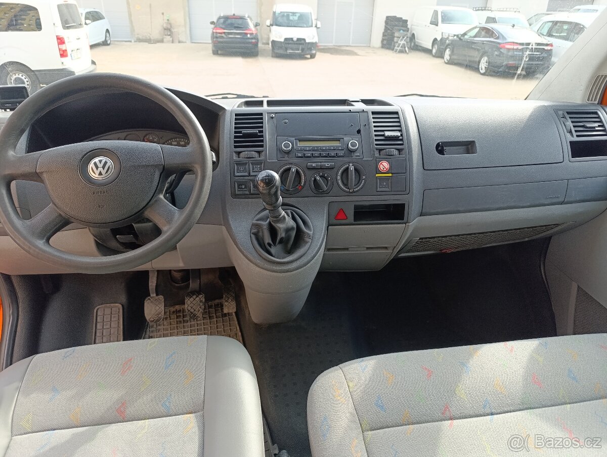 Volkswagen Transporter T5 Valník - 12