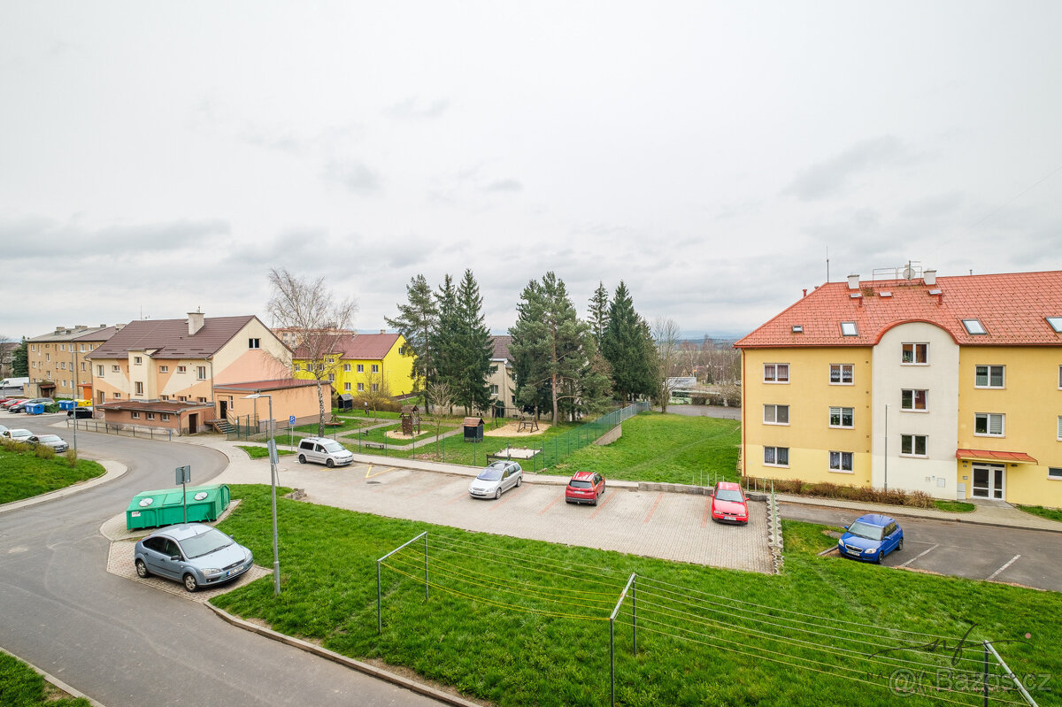 Prodej 2+1 s balkonem - 12