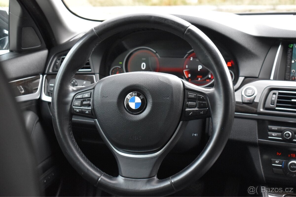 BMW 530d F11/2016/190kW/Luxury/1.majitel/ČR/head-up/kůže - 12