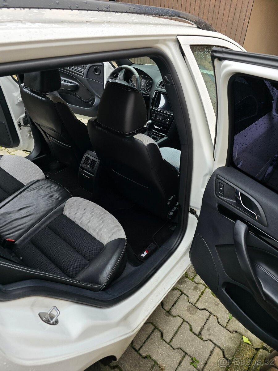 Škoda Octavia 2 FL RS Combi - 12