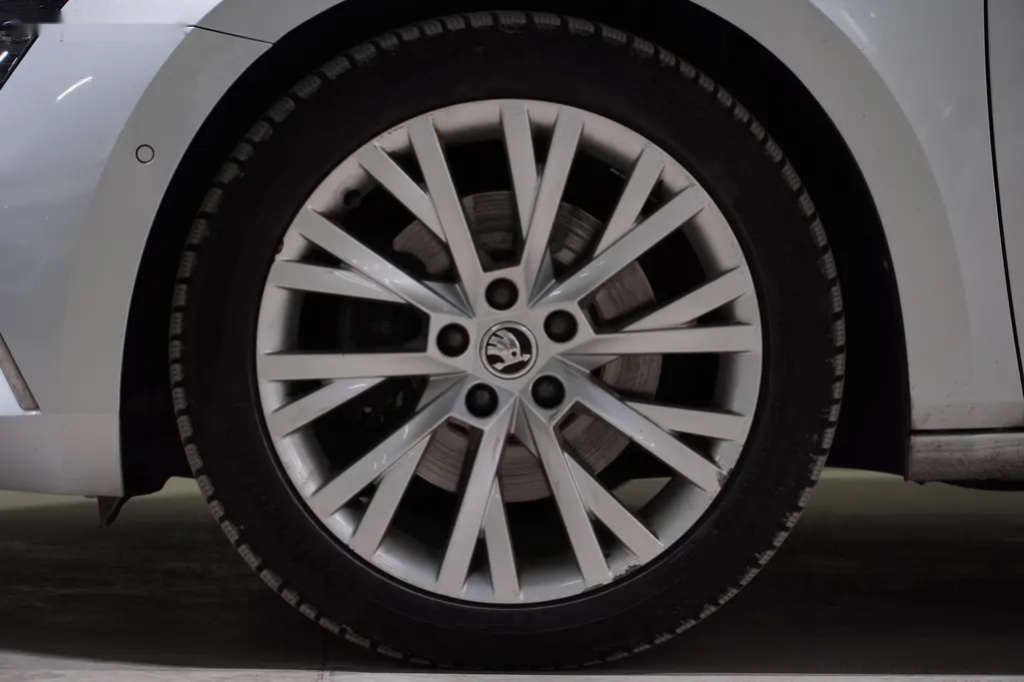 Škoda Superb, 2.0TDI,DSG,L&K,147KW,DPH,ČR,TZ - 12