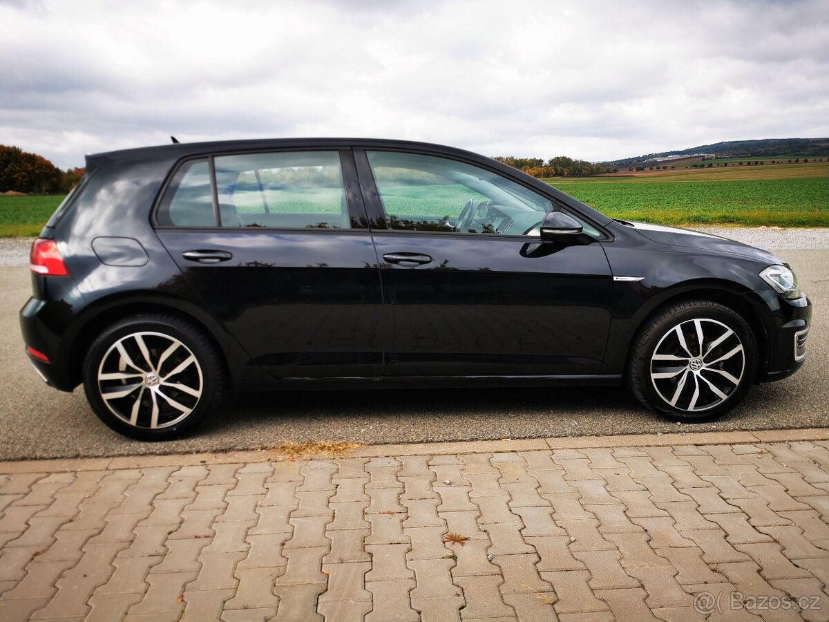 VW e-Golf 36kw, VELMI PĚKNÉ ELEKTRO - 12