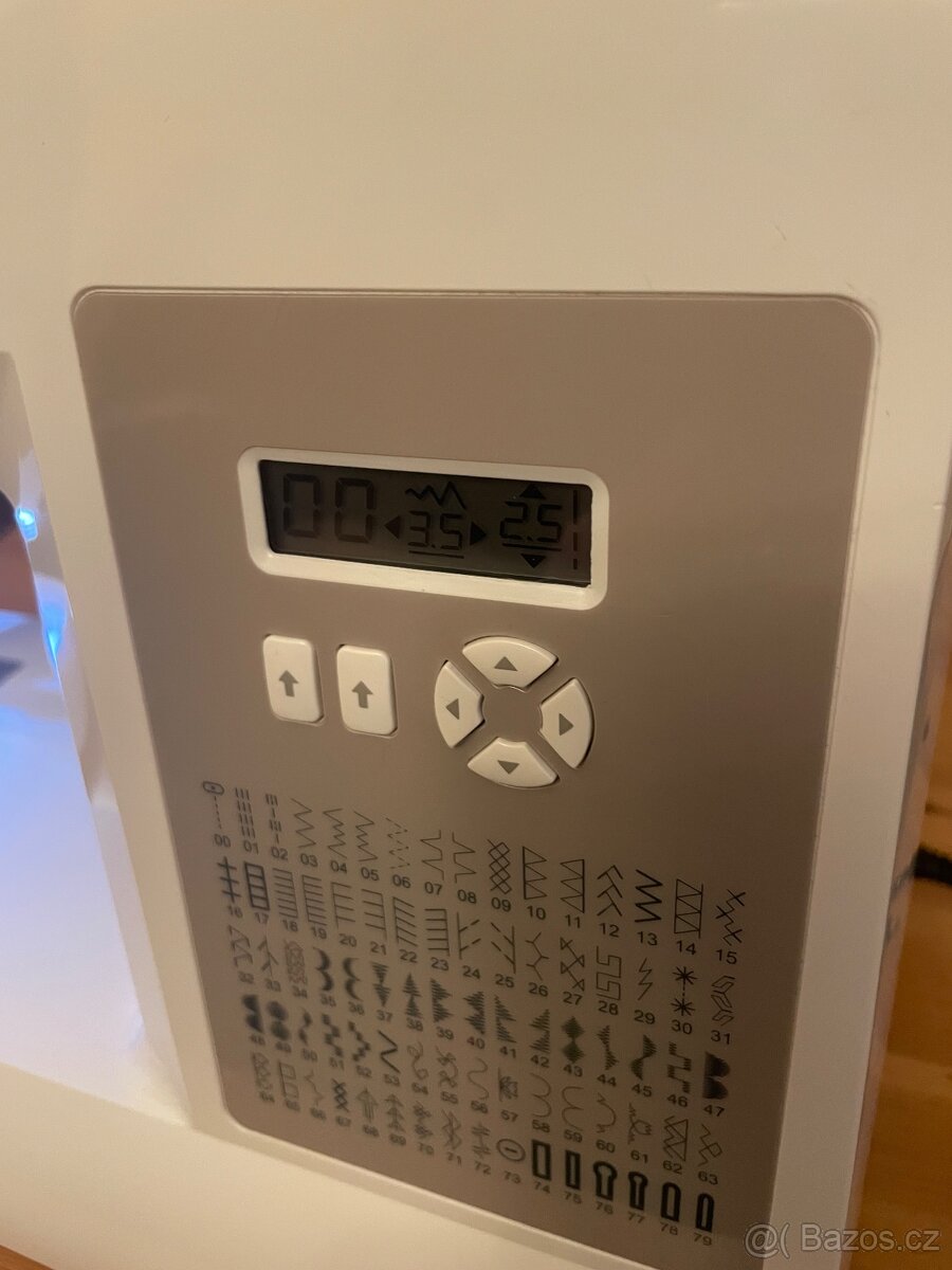 Šicí stroj SINGER Brilliance 6180 - 12