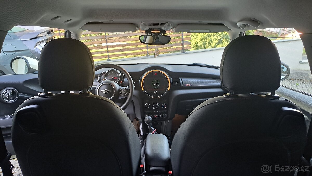 Mini Cooper 1.5 i 100 kw 2018 nová STK - 12