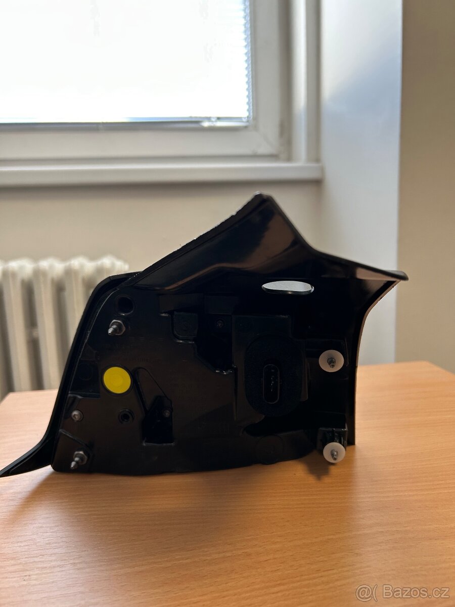 Kompletní set zadních světel Tesla model3 / Y - 12