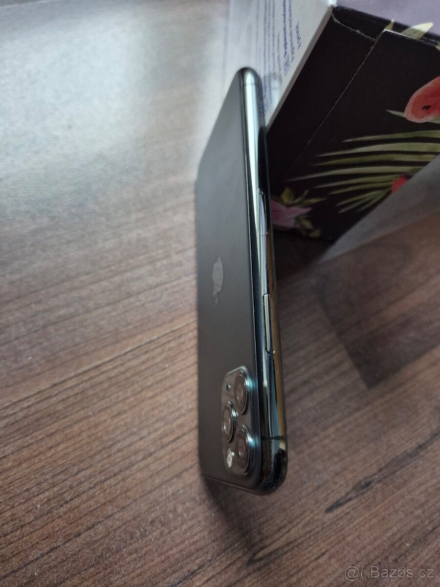 iPhone 11 Pro 64gb kapacita baterie 100% - 12