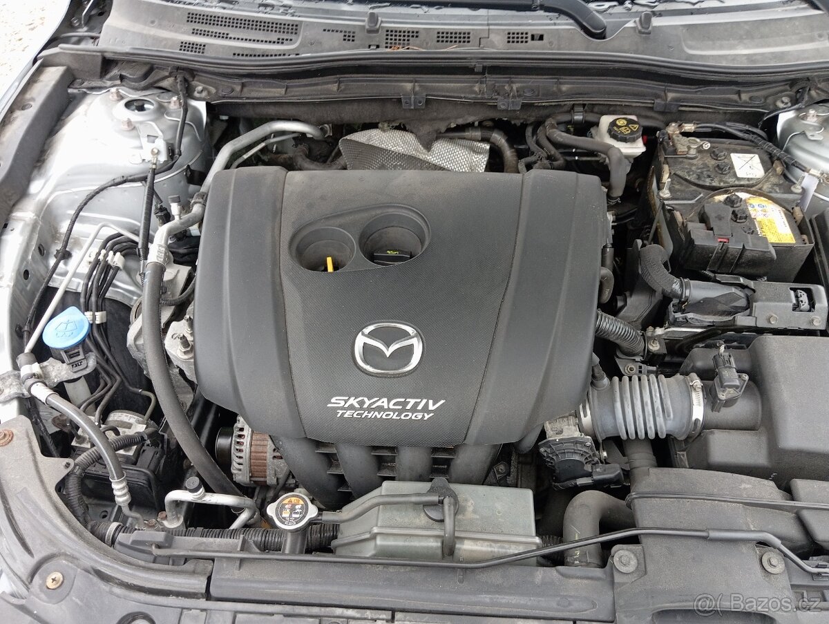 Mazda 3 2,0 benzín 1 Majitelka, bohatá výbava.. - 12