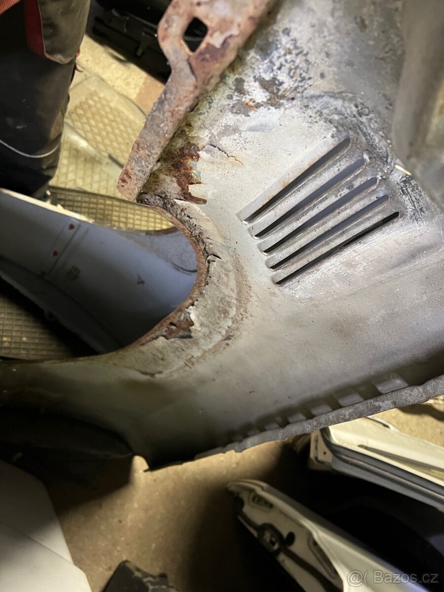 Mercedes Benz W124 - 12