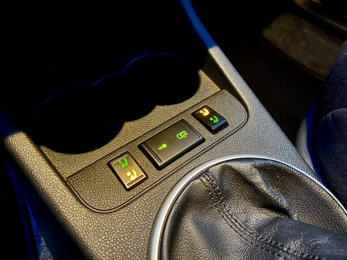 Škoda Fabia 1.6i 16V 77kW VÝHŘEV Tempomat TAŽNÉ AUX - 12