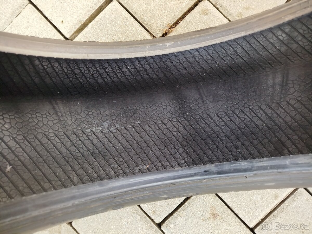 Zimní pneu 195/55/15 - 12