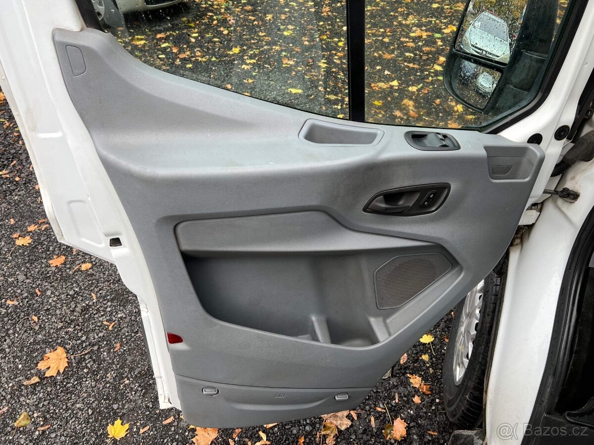 Ford Transit L3 2.2TDCI 92kW 7 míst tažné DPH STK 10/27 - 12