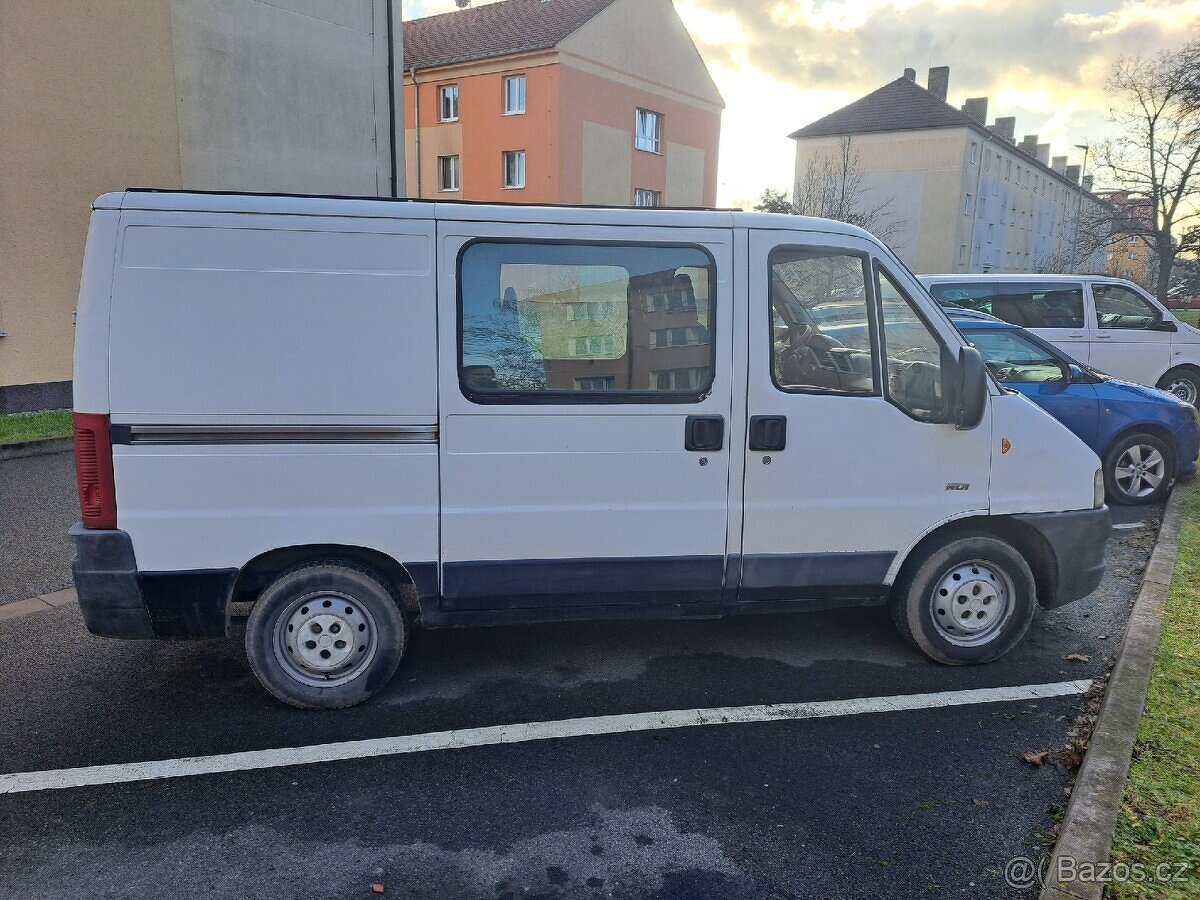 Peugeot Boxer 2.8 / 2005 6 míst STK 7/2027 bez koroze - 12